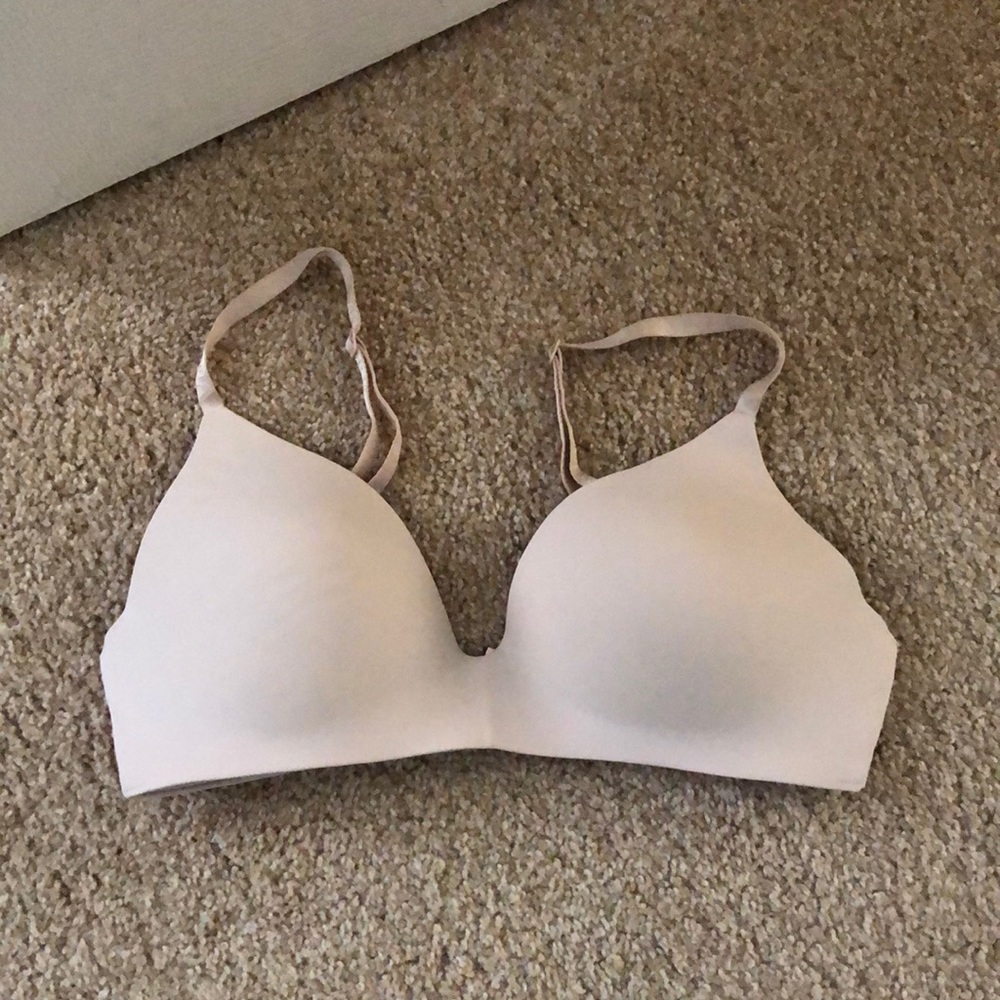 Victoria’s Secret lightly lined wireless bra